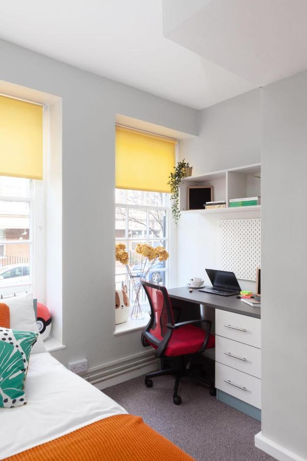 Great Private With Shared Bathroom -sleeps 2 -westminster Quick Links Hostal *