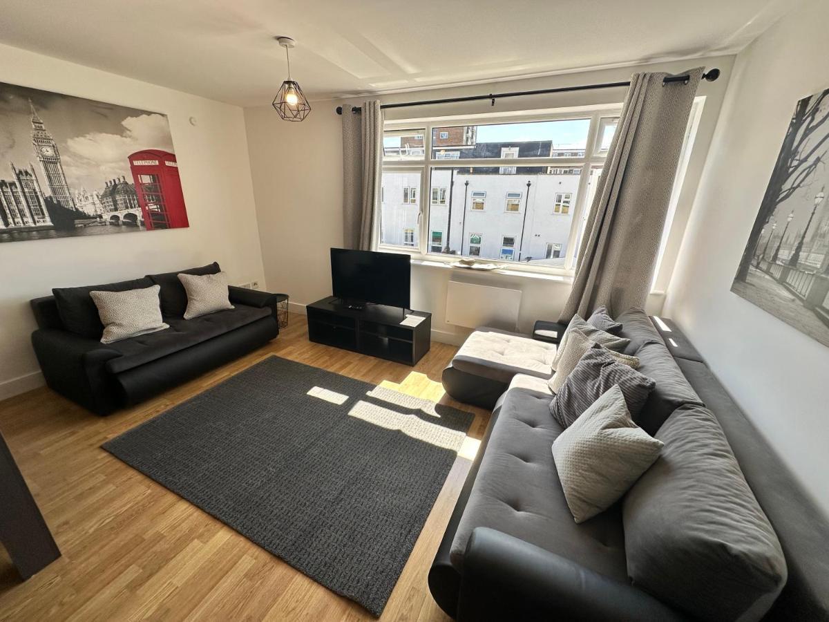 Apartamento 2 Bedroom Flat 1 Stop From Bridge *