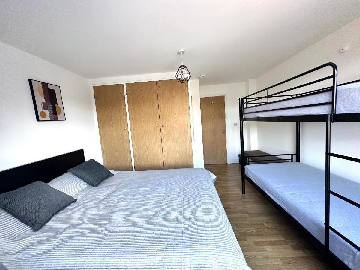 2 Bedroom Flat 1 Stop From Bridge Apartamento *