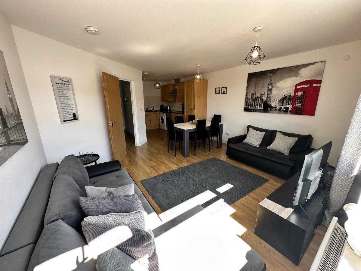 2 Bedroom Flat 1 Stop From Bridge Apartamento Londres