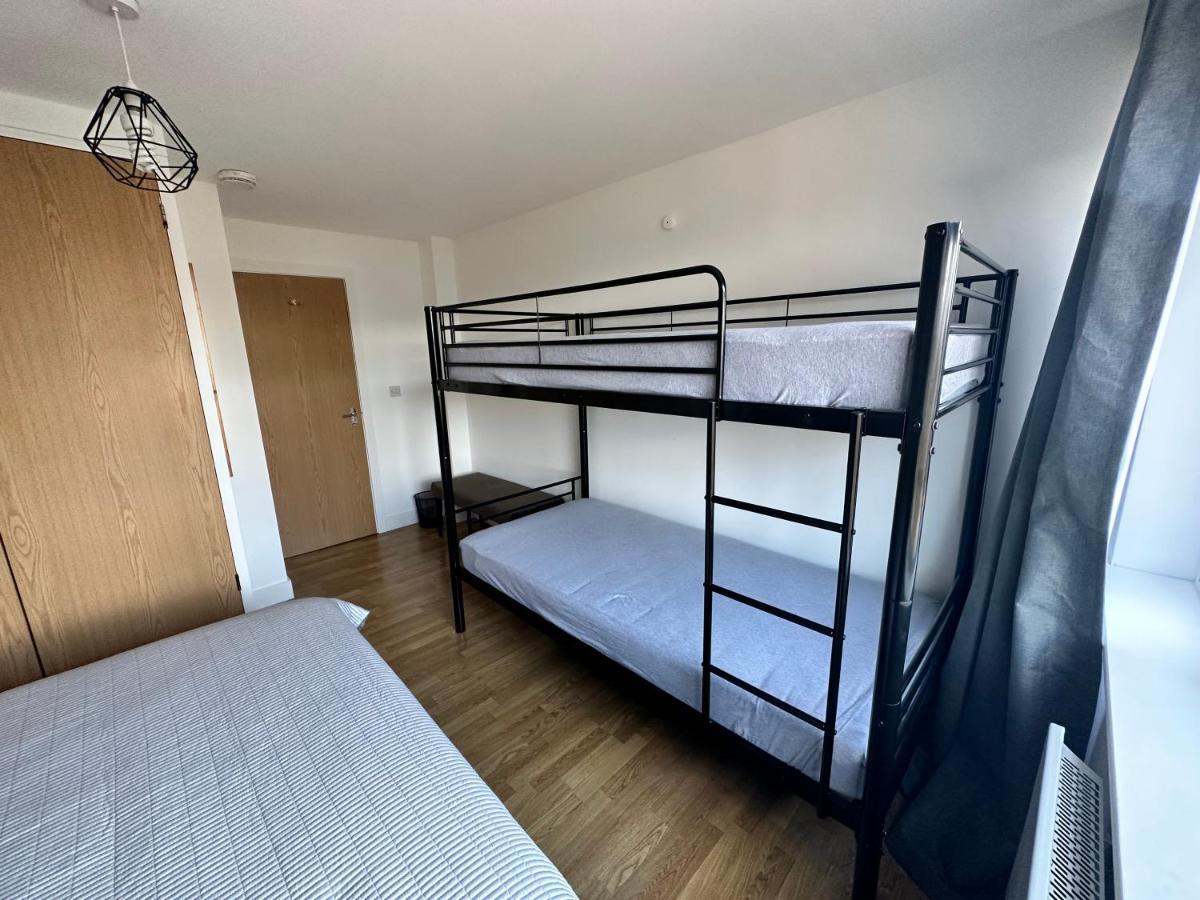 Apartamento 2 Bedroom Flat 1 Stop From Bridge