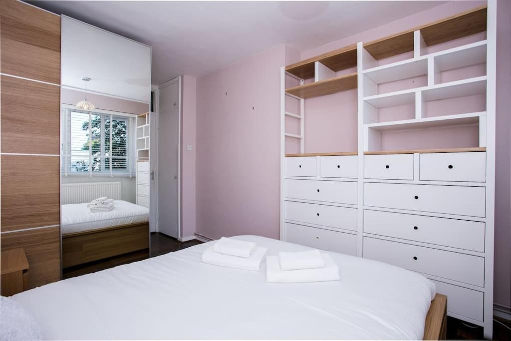 Lovely 1 Bedroom W/ Balcony In Dalston *