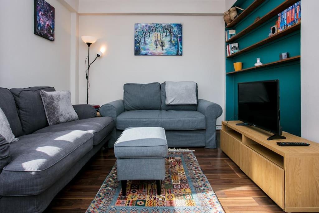 Lovely 1 Bedroom W/ Balcony In Dalston * Londres