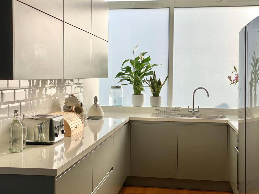 Apartamento 2bdr Modern In Hammersmith West