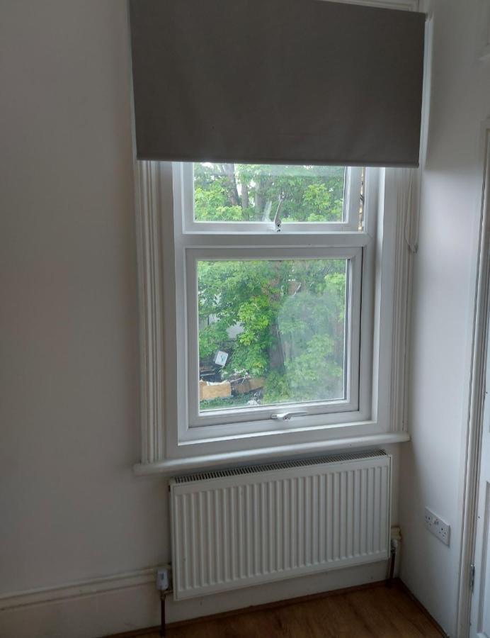 Habitación en casa particular W13 X Weekly Monthly Discount Londres