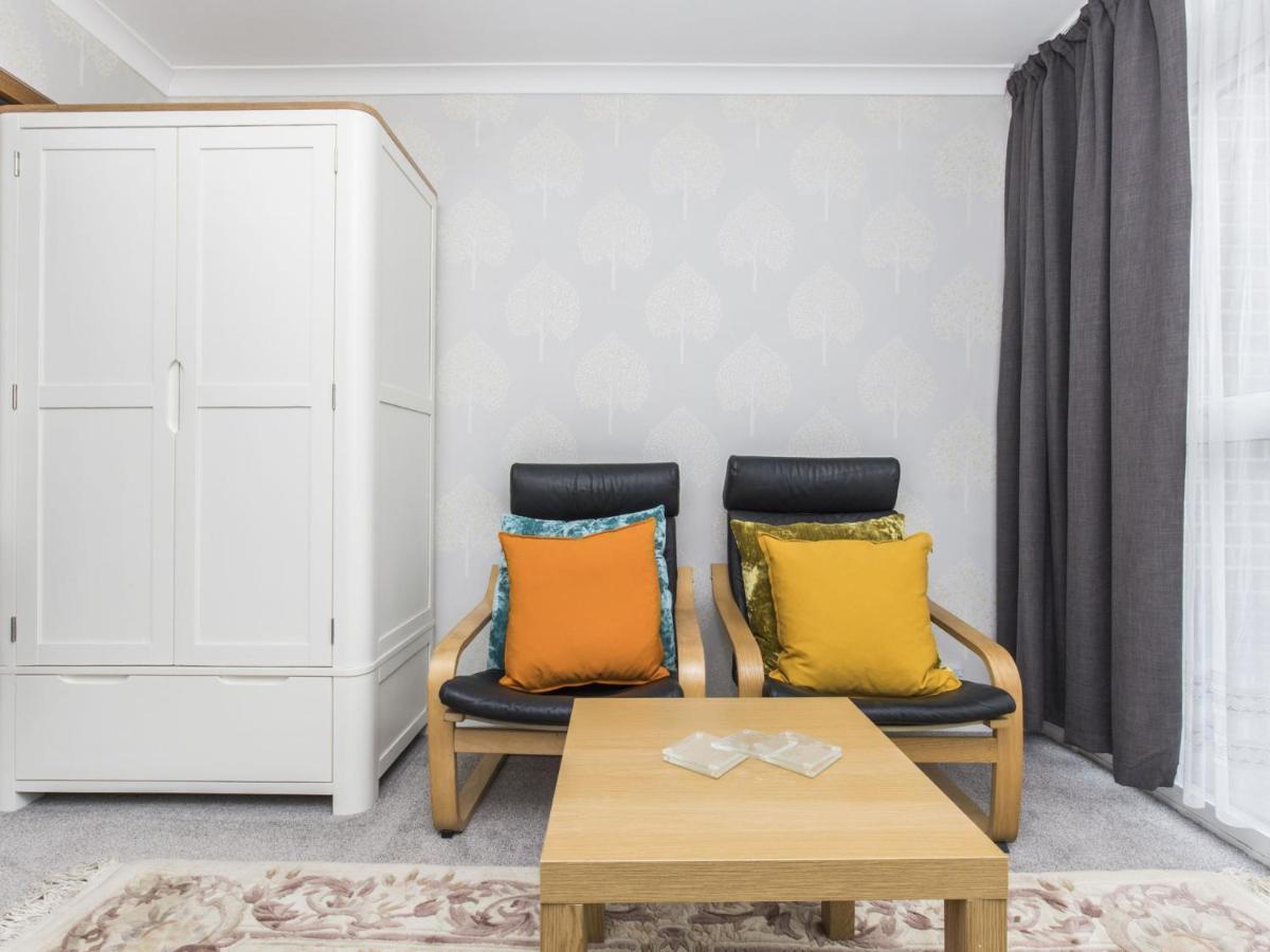 Pass The Keys - Beautiful Flat With Balcony In Swiss Cottage, * Londres