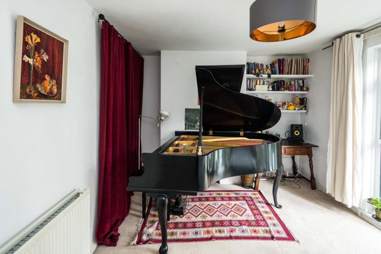 2bd Stylish W/t Grand Piano Apartamento Londres