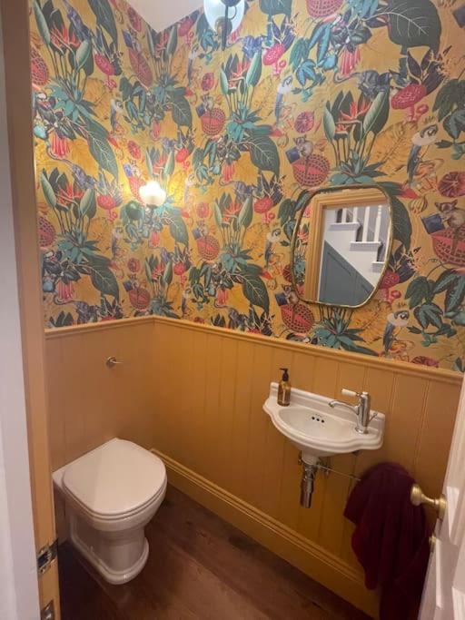 Whole House, Ensuite & Garden, 3 Bedrooms Hébergement de vacances *