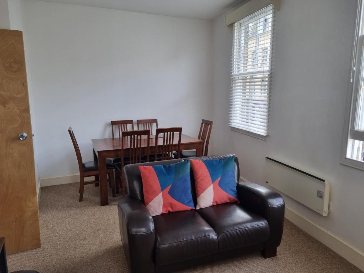 Appartement Stunning 2 Bed/2 Bath Flat In Waterloo,