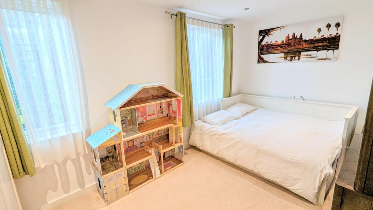 3 Bedroom House In Camberwell Casa de Férias *