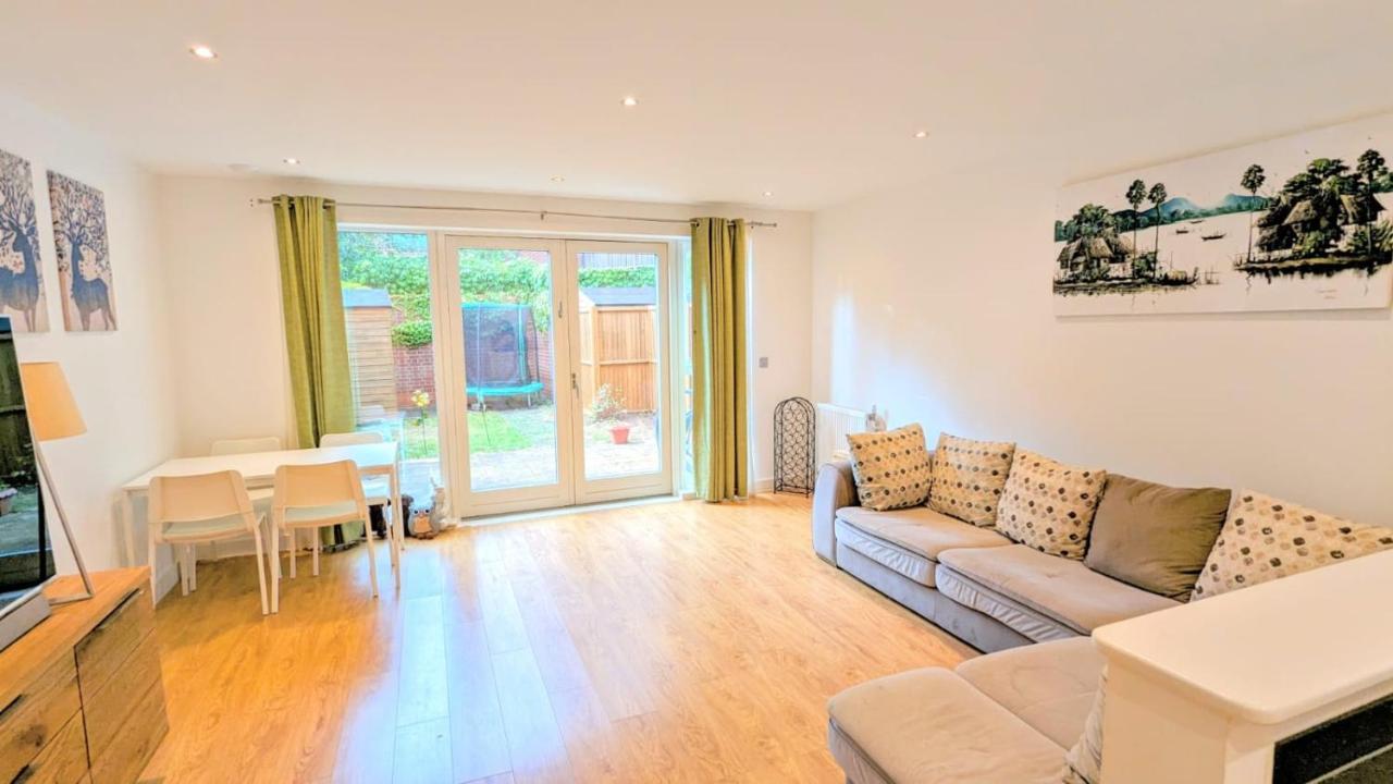 Casa de Férias 3 Bedroom House In Camberwell Londres