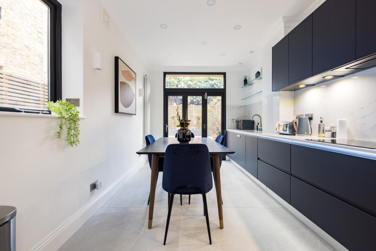 The Streatham Hill Wonder - Spacious 4bdr House With Garden And Terrace Appartement Londen