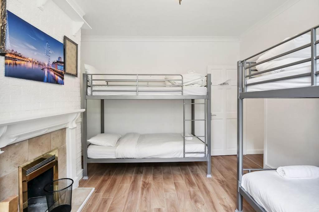 Quarto em Acomodações Particulares Aplacetostay Apartment, Zone 1 Car Londres
