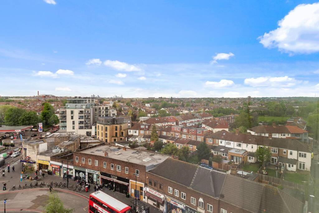 Contemporary 1 Bedroom Flat In Bp4 Apartamento Londres