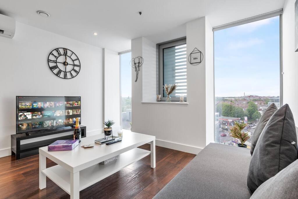 Contemporary 1 Bedroom Flat In Bp4 Apartamento *