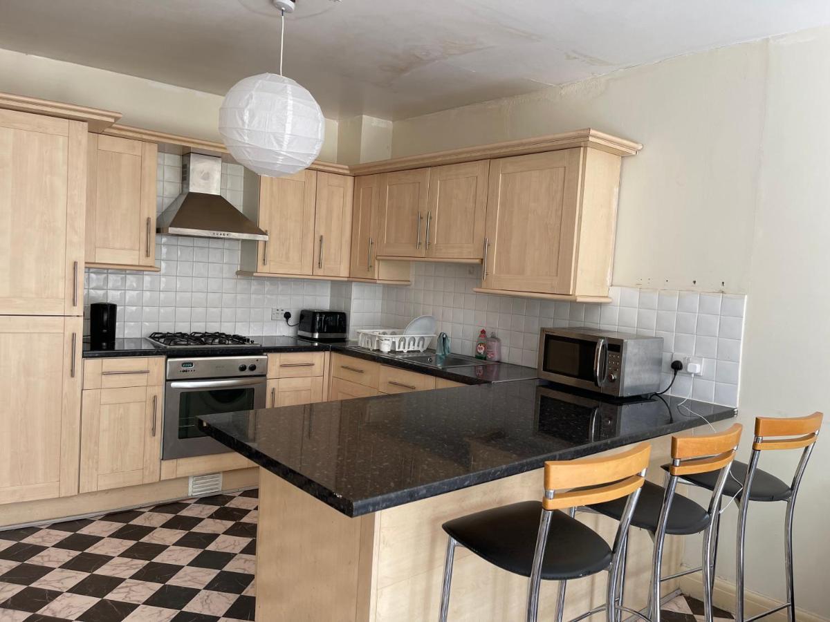 Ensuite Family In Stratford Guest house