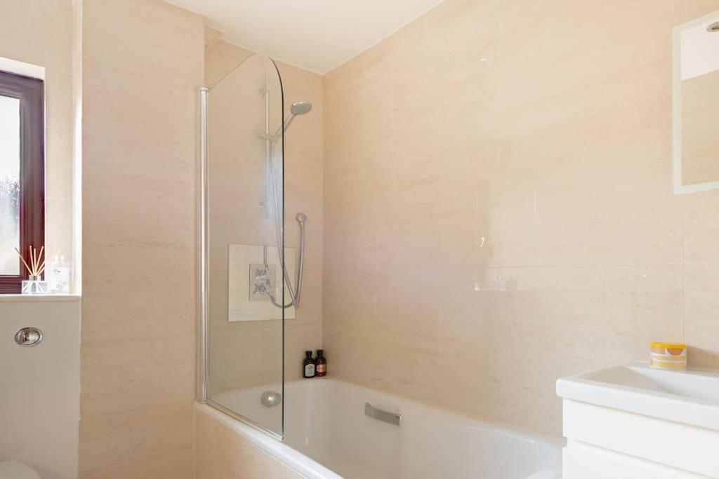 Wapping - Tobacco Docks - Modern Flat Apartamento *