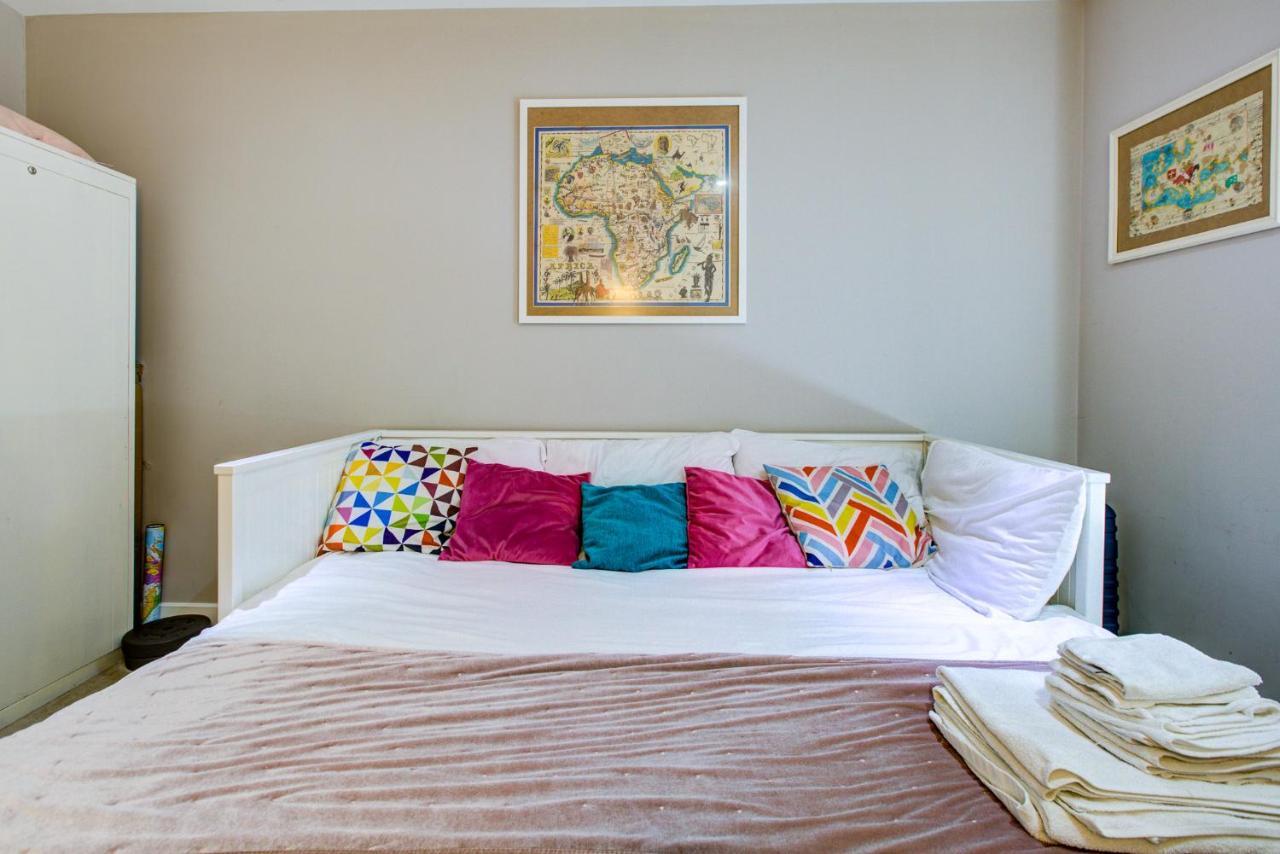 2 Bedroom Spacious In The Heart Fulham Appartement Londen