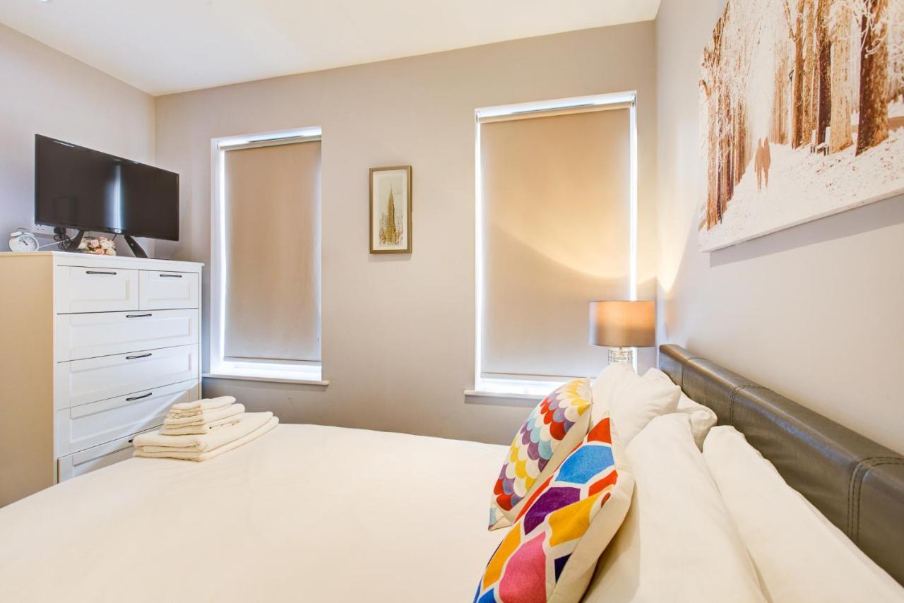 Appartement 2 Bedroom Spacious In The Heart Fulham Londen