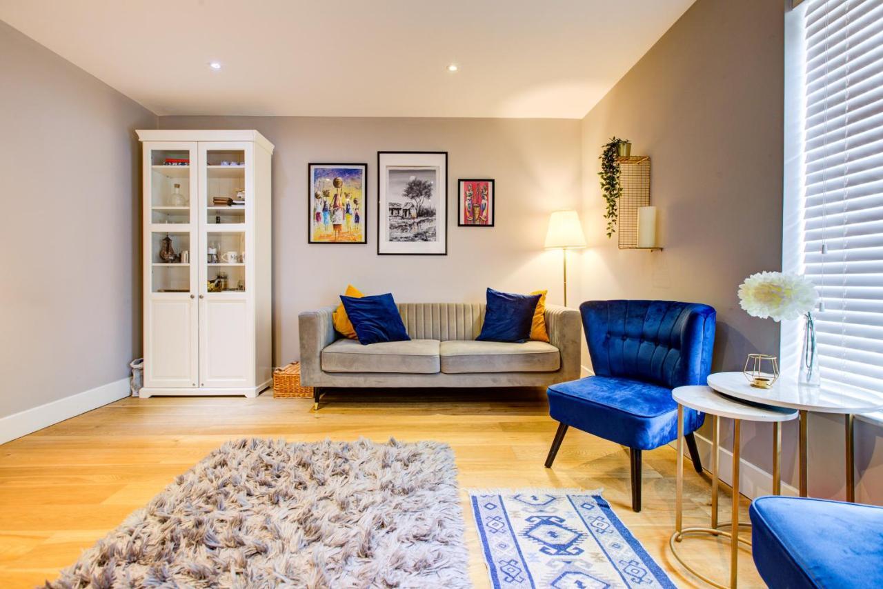 2 Bedroom Spacious In The Heart Fulham Appartement Londen