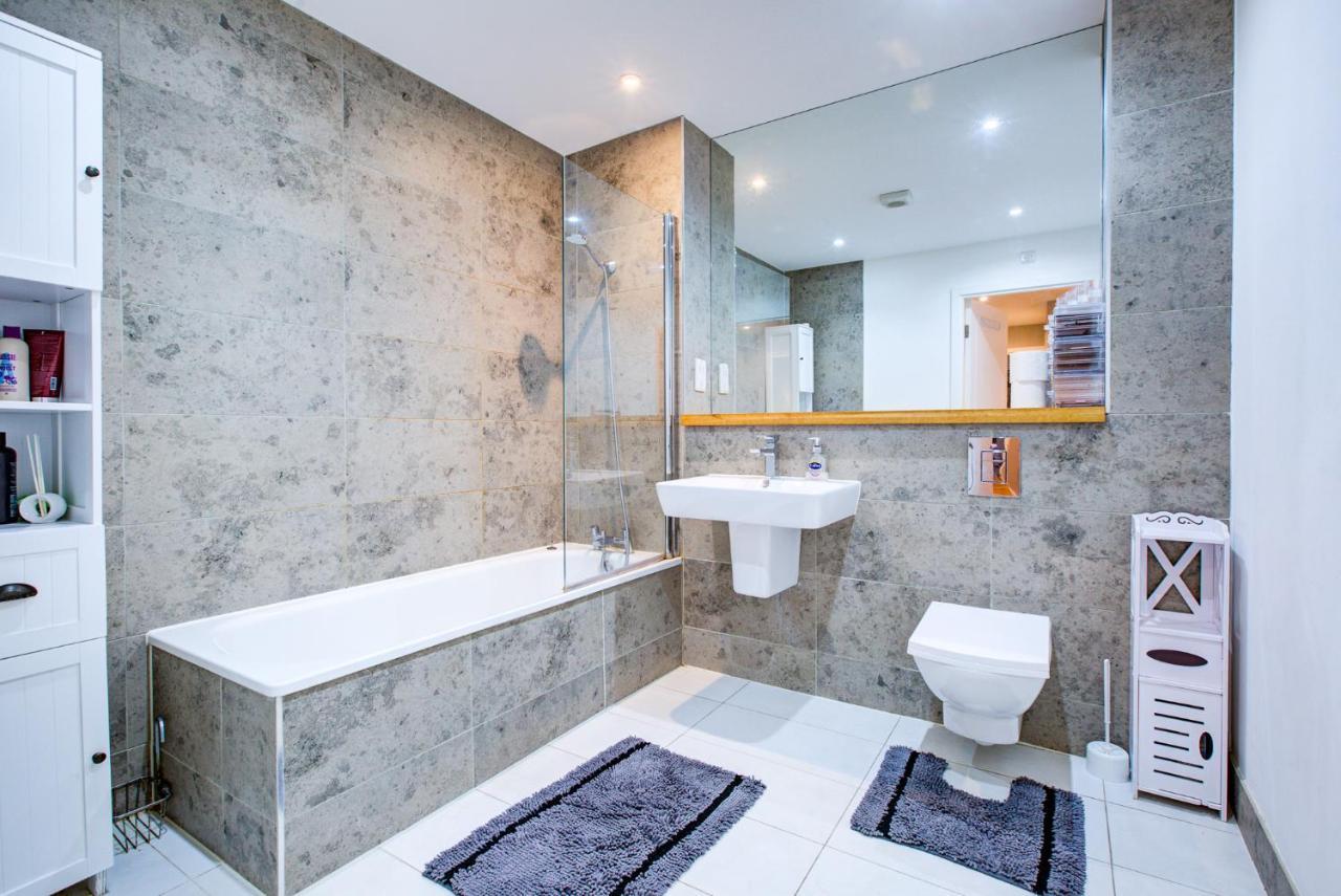 2 Bedroom Spacious In The Heart Fulham Appartement