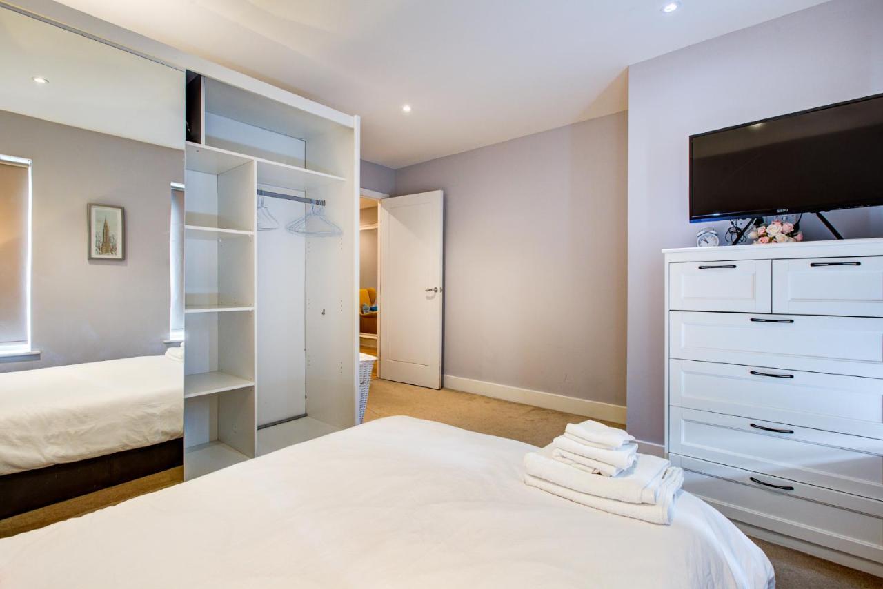 Appartement 2 Bedroom Spacious In The Heart Fulham Londen