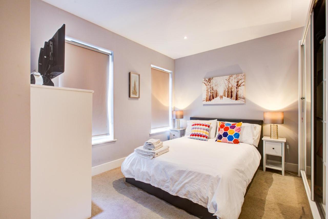 2 Bedroom Spacious In The Heart Fulham Appartement Londen