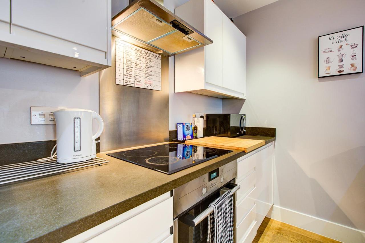 2 Bedroom Spacious In The Heart Fulham Appartement