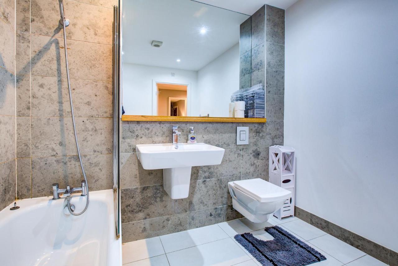 2 Bedroom Spacious In The Heart Fulham Appartement *