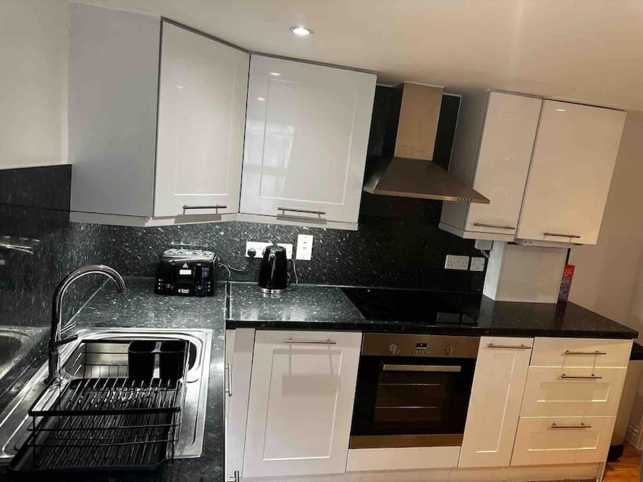 Amazing 2bed2bath Edgeware *