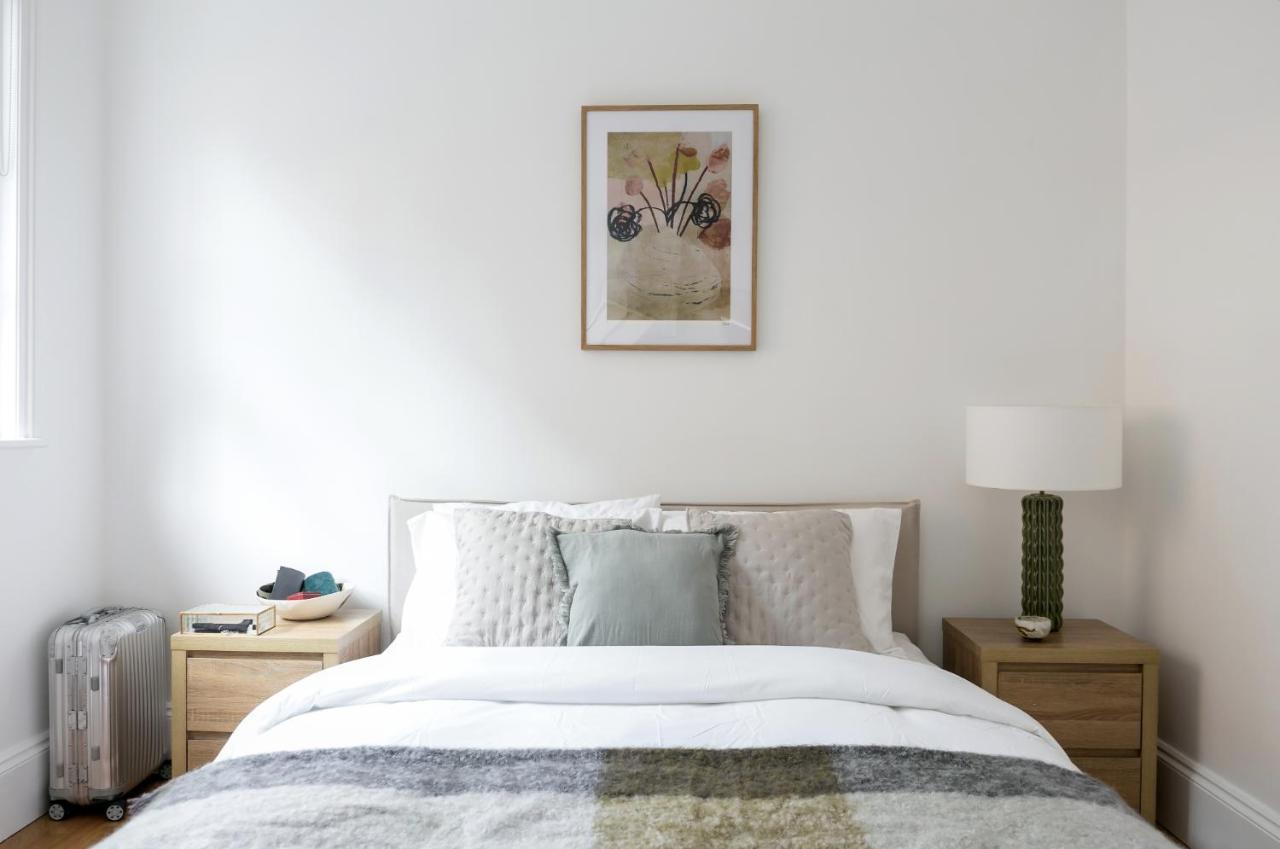 Generously Large 1 Bedroom In Farringdon * Londres