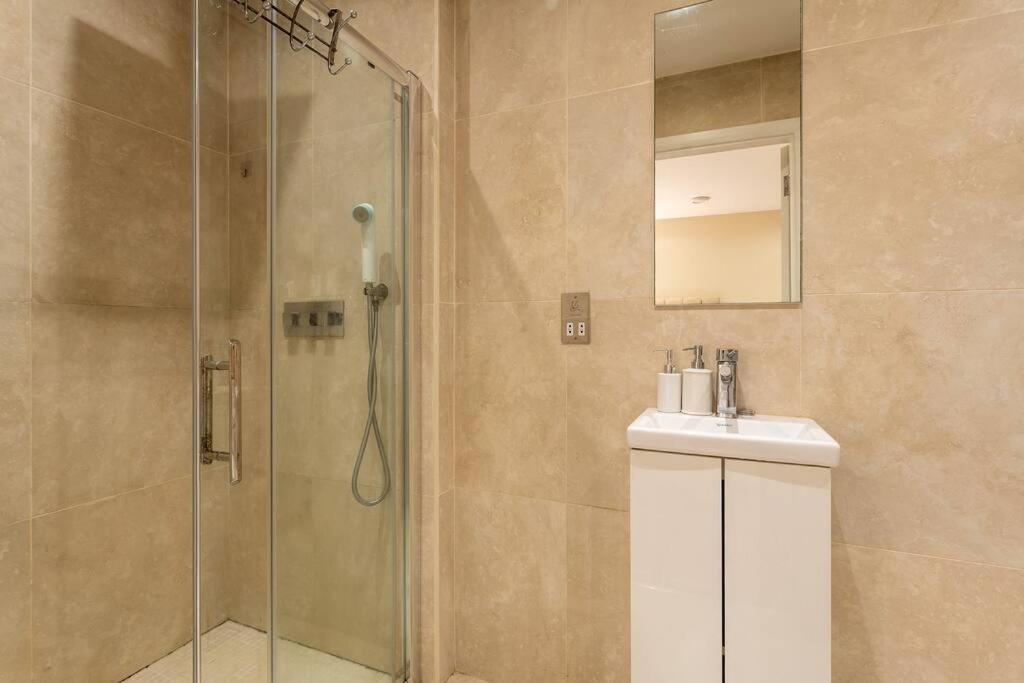 Luxury 2 Bedroom Flat In Holborn Apartment London