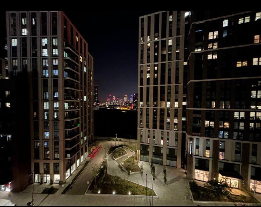 2 Bed Close To Station With Parking Apartamento *