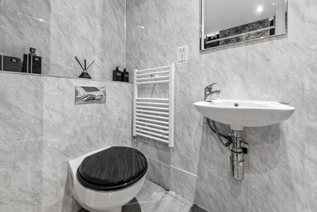 Harrods Knightsbridge 2 Bedroom Flat Kb15 * Londen