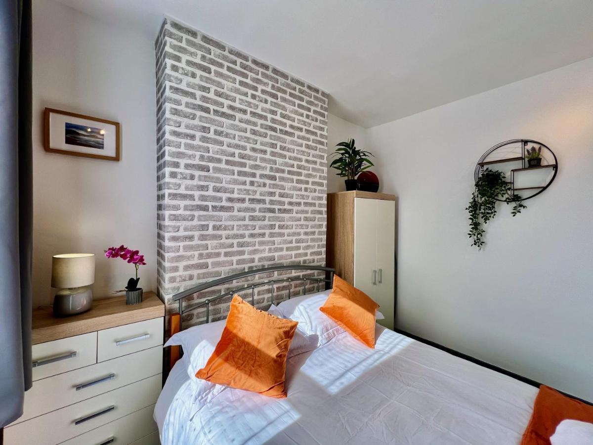Сasa de vacaciones Clarence House 3 Bedrooms 8min To Station E17 North East