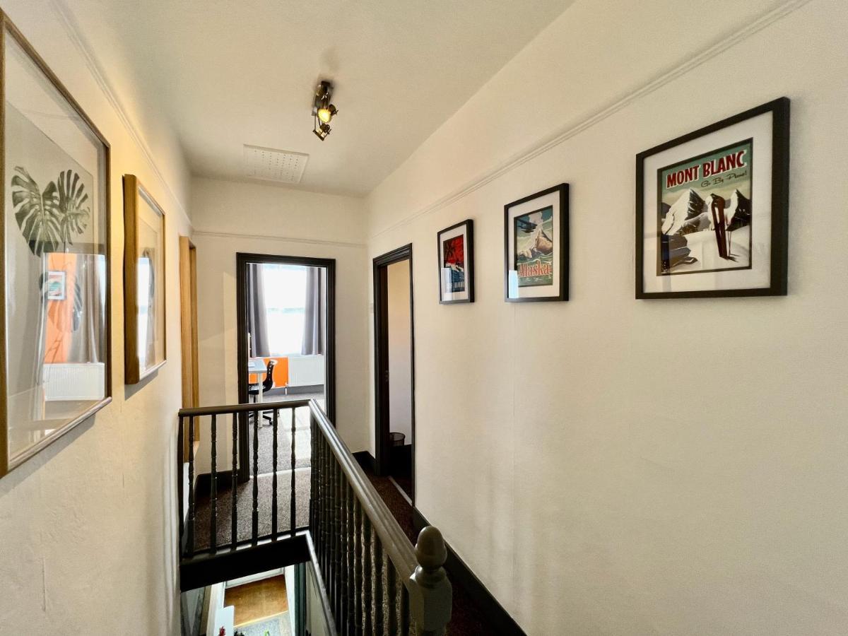 Clarence House 3 Bedrooms 8min To Station E17 North East Londres