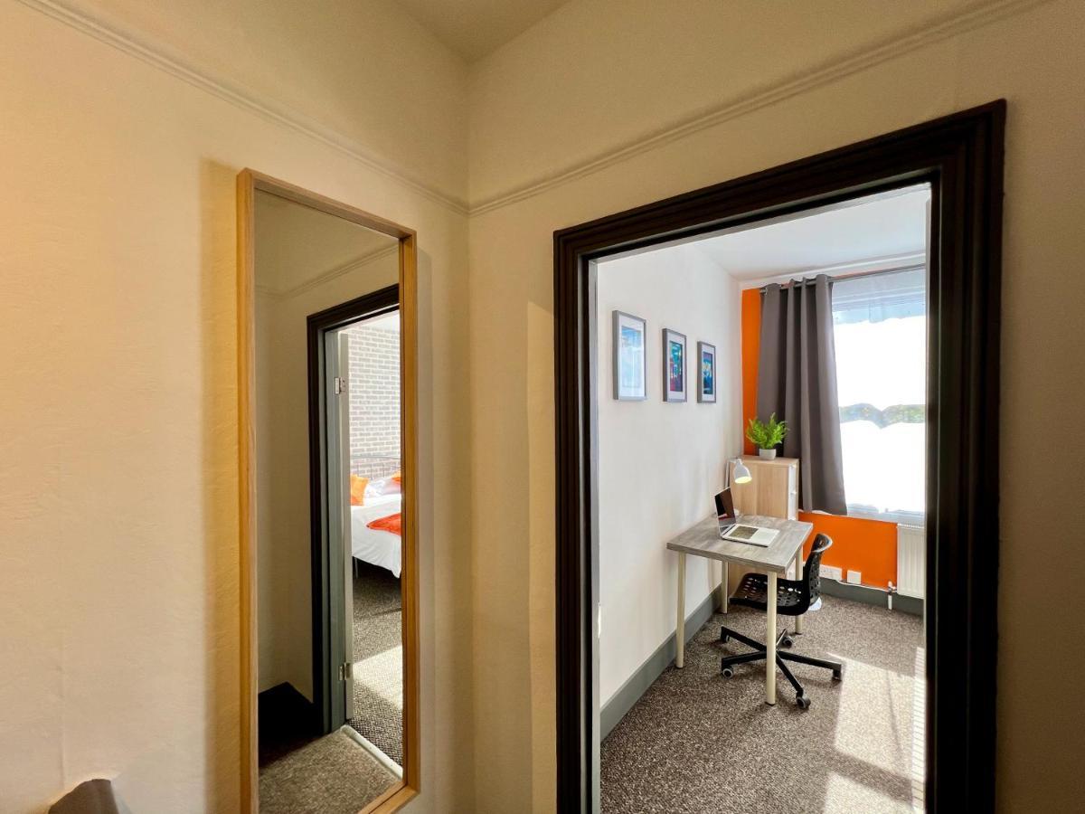 Сasa de vacaciones Clarence House 3 Bedrooms 8min To Station E17 North East *
