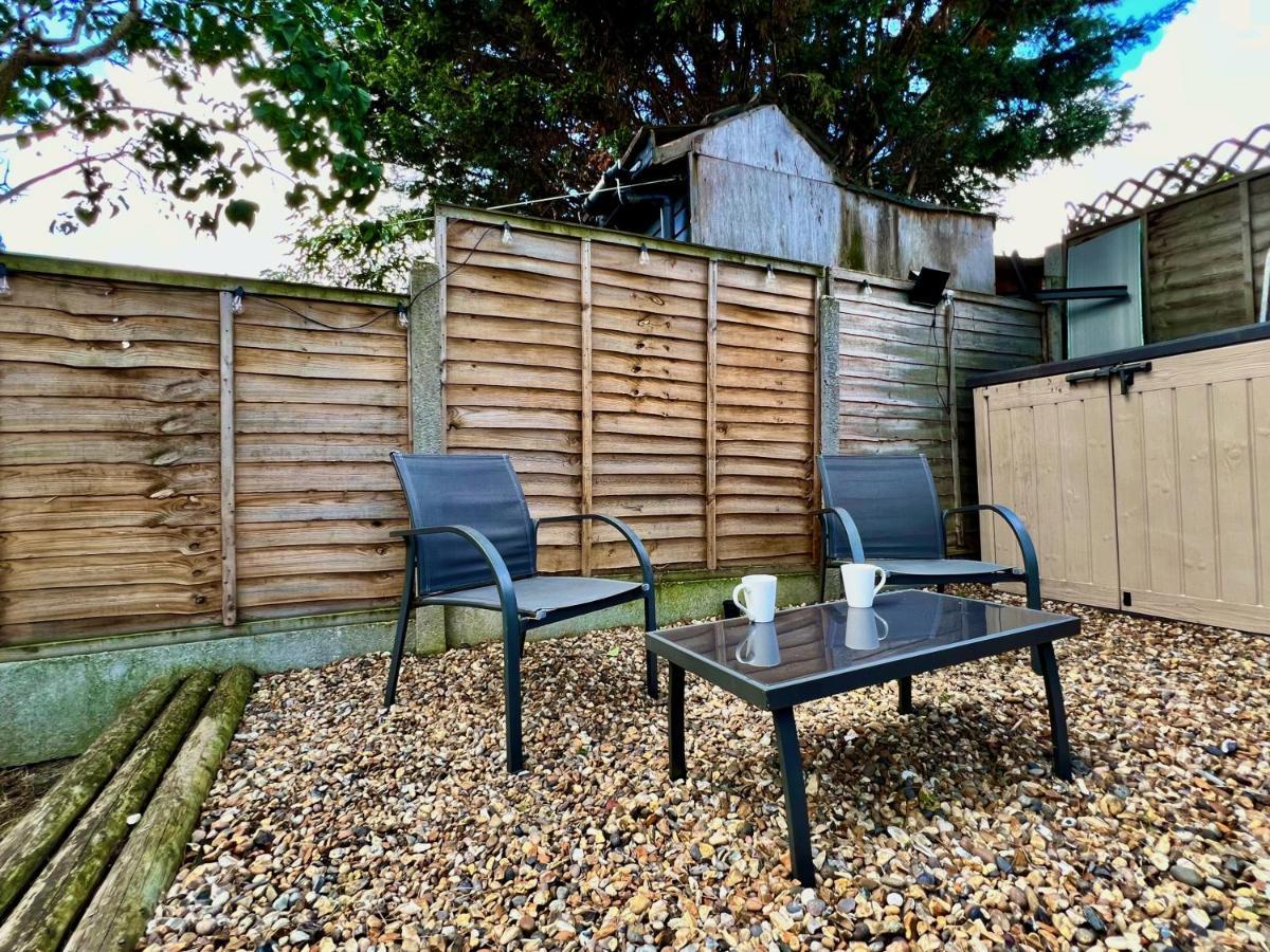 Сasa de vacaciones Clarence House 3 Bedrooms 8min To Station E17 North East