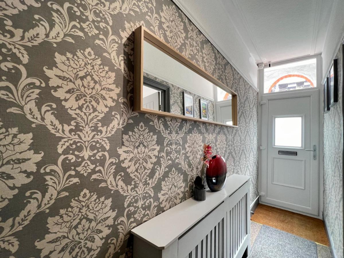 Сasa de vacaciones Clarence House 3 Bedrooms 8min To Station E17 North East *
