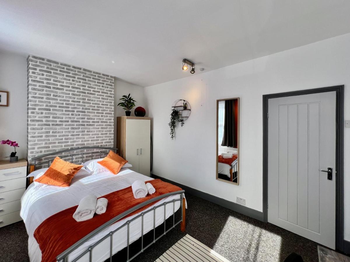 Clarence House 3 Bedrooms 8min To Station E17 North East Londres