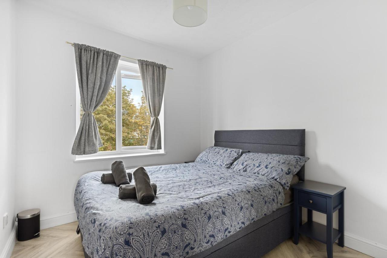 Tranquil 1 Bed Flat In East Apartment