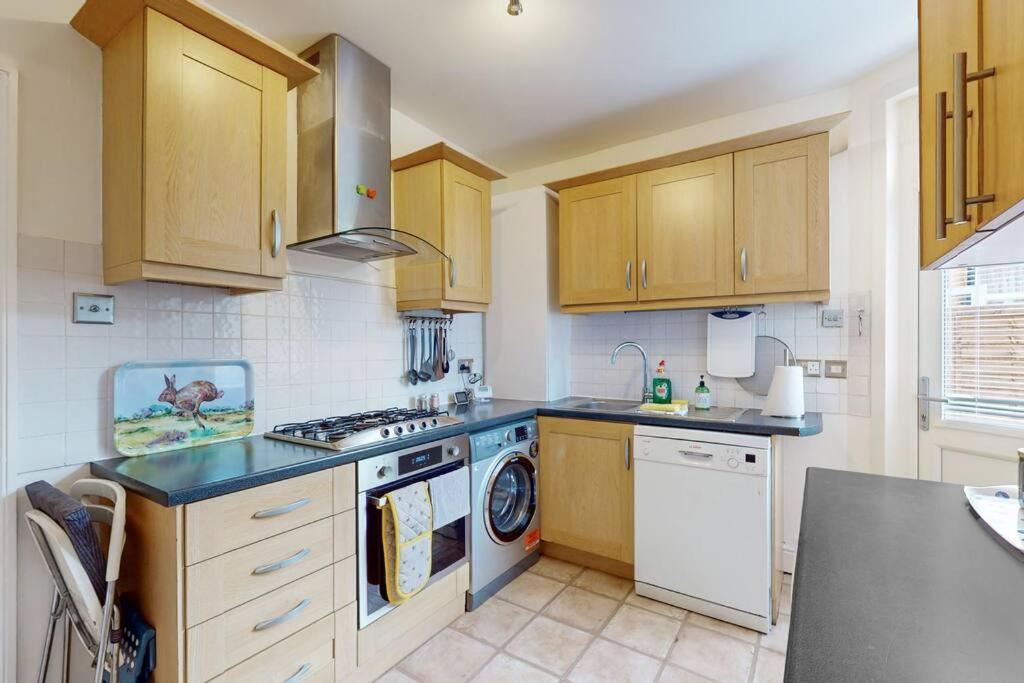 Spacious 2bd Cricklewood Londres