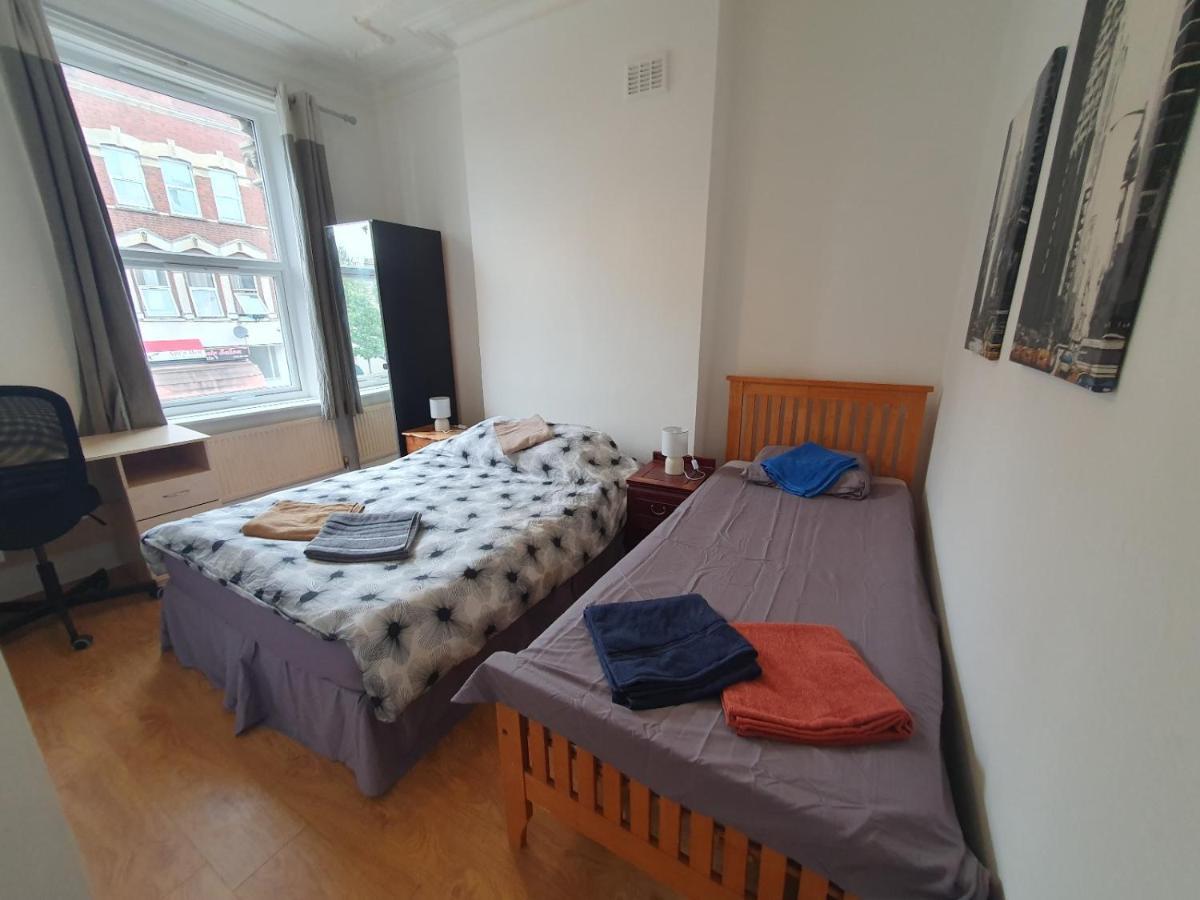 63b Willesden Lane Two Bed * Londres