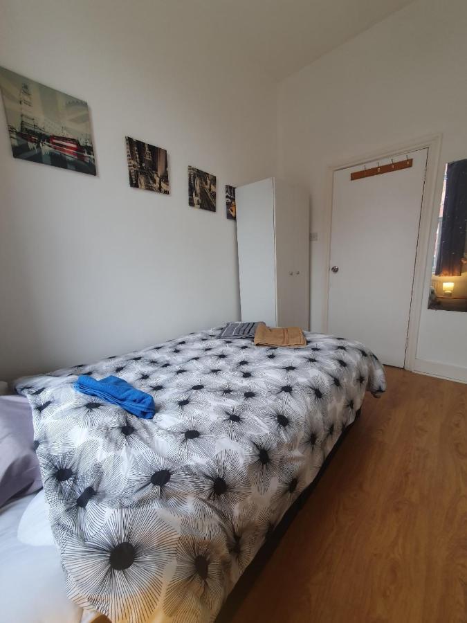 63b Willesden Lane Two Bed Apartamento