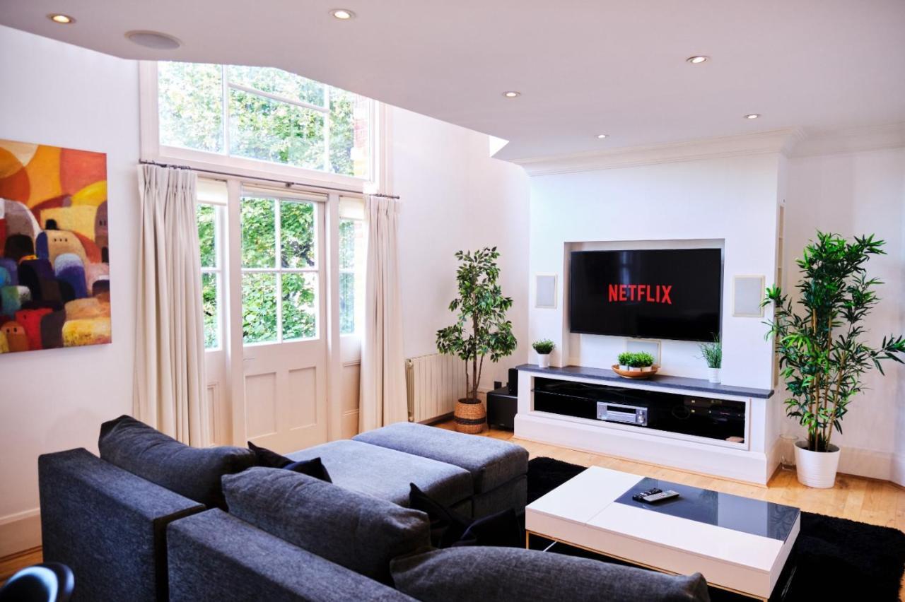 Appartement Pluxa Ebony - Fireplace With Workspace & Unlimited Wi-fi *