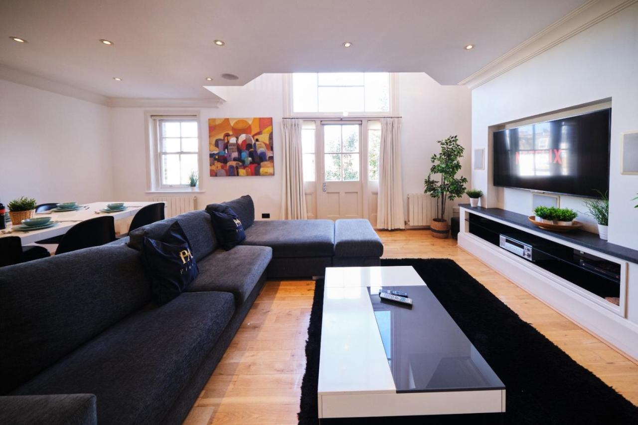 Pluxa Ebony - Fireplace With Workspace & Unlimited Wi-fi Appartement Londen
