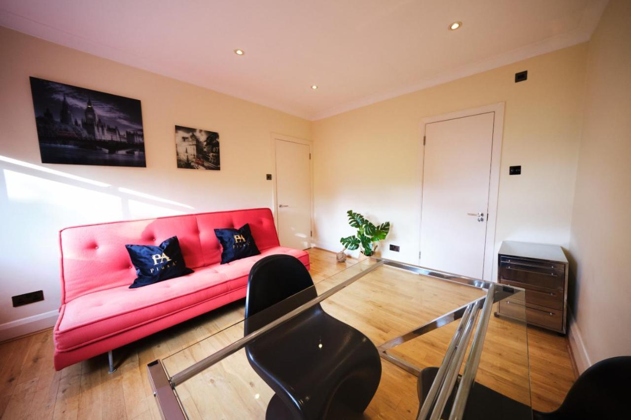 Appartement Pluxa Ebony - Fireplace With Workspace & Unlimited Wi-fi *