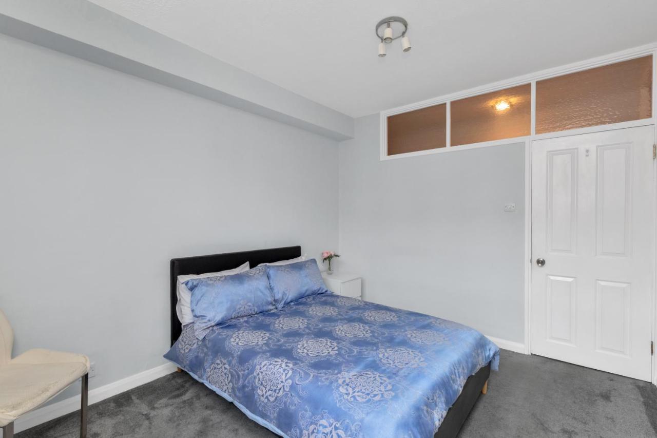 Apartamento Entire Flat In Heart Of Chelsea Hosted By Zahra Londres