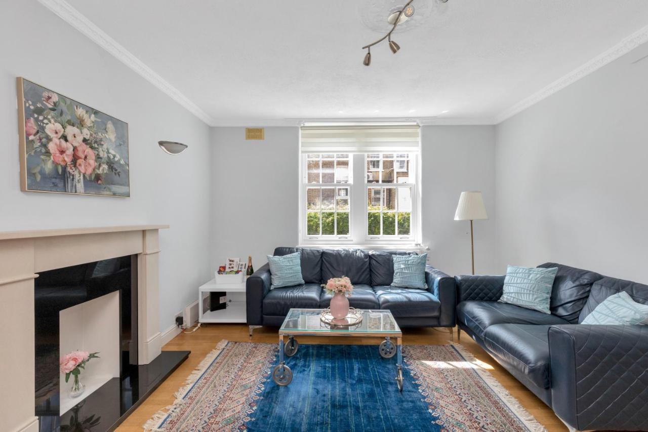 Entire Flat In Heart Of Chelsea Hosted By Zahra * Londres