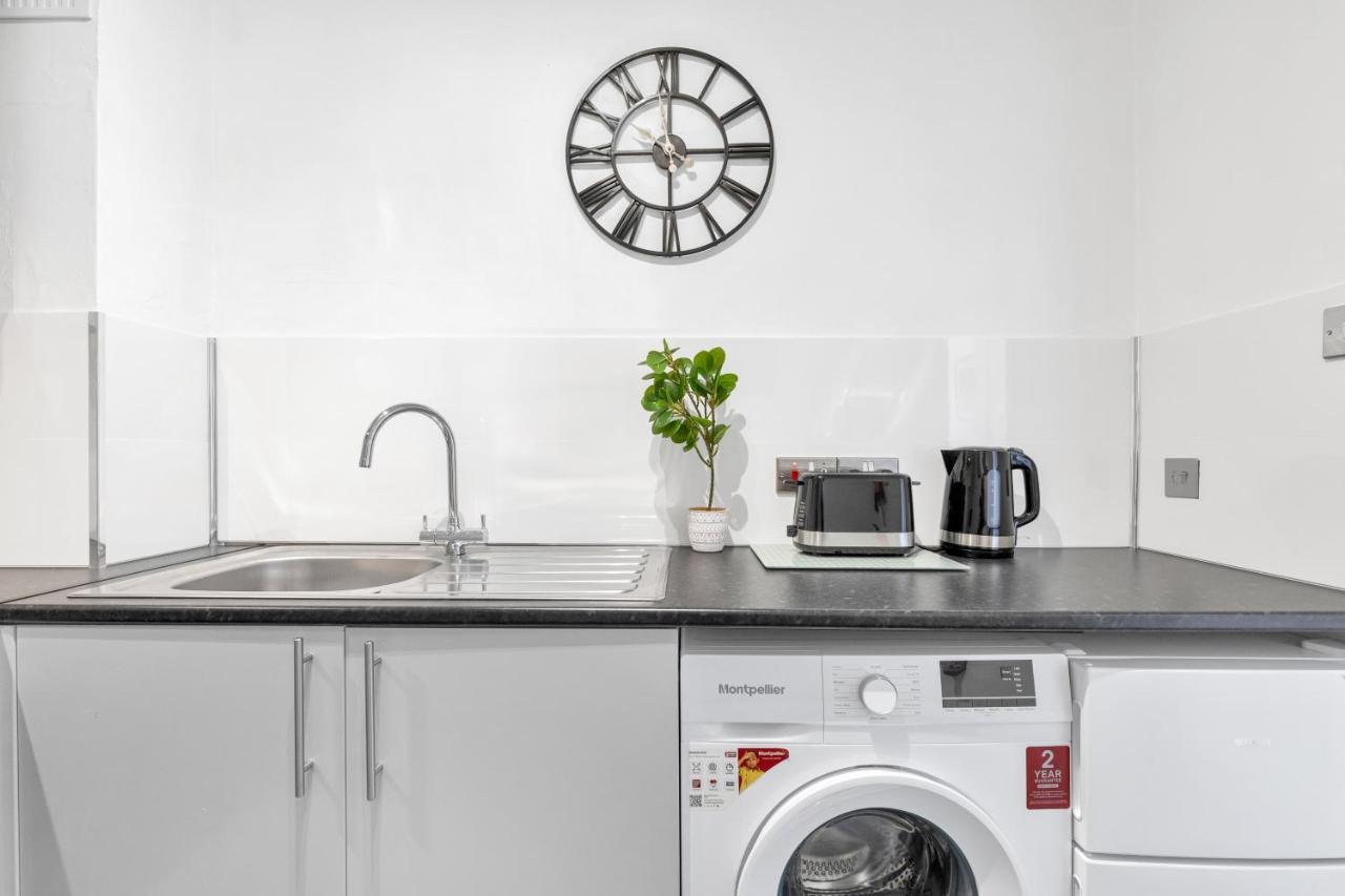 Modern Two Bedroom With Free Parking! Appartement *